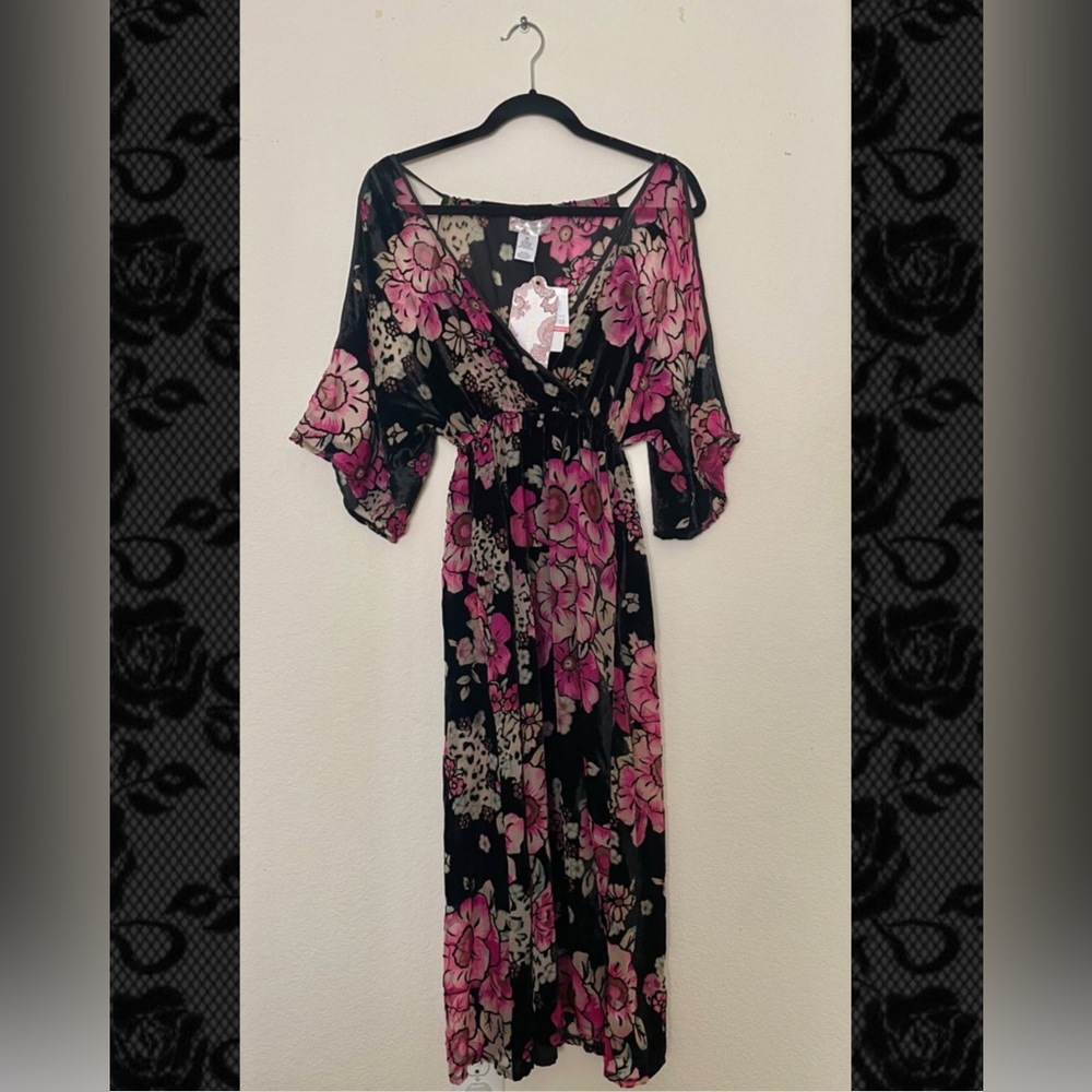 🥀 NWT band of gypsies floral velvet maxi dress